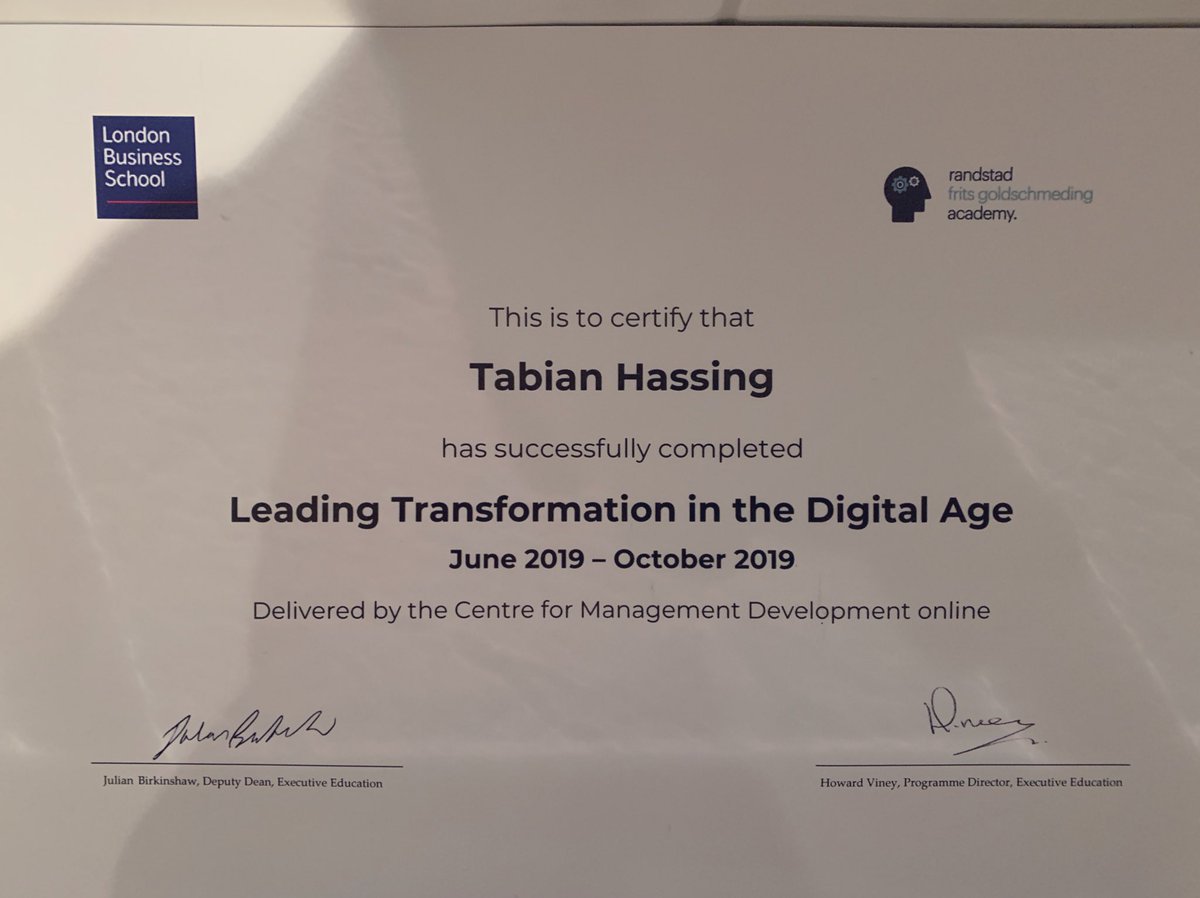TabianHassing's tweet photo. Altijd handig in deze digitale tijd. #LeadingTransformationInTheDigitalAge @LondonBSchool https://t.co/fDm5hsojnm