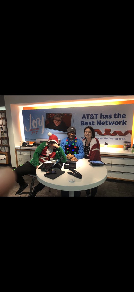 LeaderWilliam93's tweet photo. The crew came to #SleighTheDay! #NotoriousPajamas #MASsiveFun @VinceLeaks https://t.co/NvRUy1rMuQ
