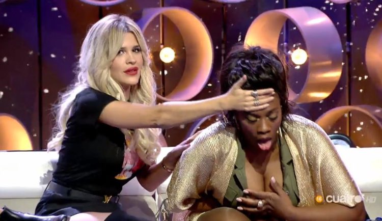 ixtmxrt's tweet photo. Que no me acordaba que ibamos a tener a la Rocio Flores esa en supervivientes y al AD en plató... Que nos mateeeeeeen #MeGustaGHVIP23D https://t.co/zRGPYBsaIM