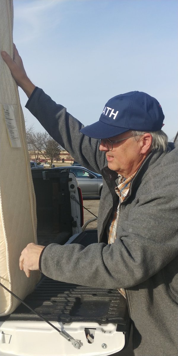 chubbles365's tweet photo. Central Furniture Rescue in Cedar Rapids collects unwanted but good condition furniture and distributes to families in need.  Today a couple of volunteers and I dropped off beds, a kitchen table with chairs, end tables, and other things. #pledgeforhumanity https://t.co/krVsQSMJvQ