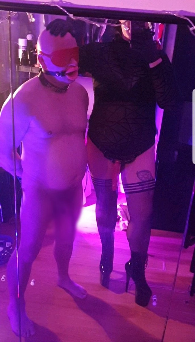 dublindomme's tweet photo. My "little" #fucktoy bitch boy b, look how small he is compared to his #statuesque #Mistress good boy is coming along with his #slutraining could do with a good #spitroast next i think
#IrishMistress #IrishDomme #DublinDomme #dublindominatrix https://t.co/0QqYYSc4f6