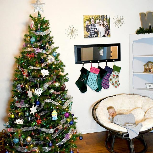 createplaytravl's tweet photo. Decorating IS pretty exhausting. 😌⁠ I love this magical time of year. Making treats, celebrating Jesus' birthday, going out and looking at all the lights... 🎄❤️ What are some of the ways you make Christmas special for your family? #christmas2019 #cre… https://t.co/lbkiFris7K https://t.co/jlbMGXWvKw
