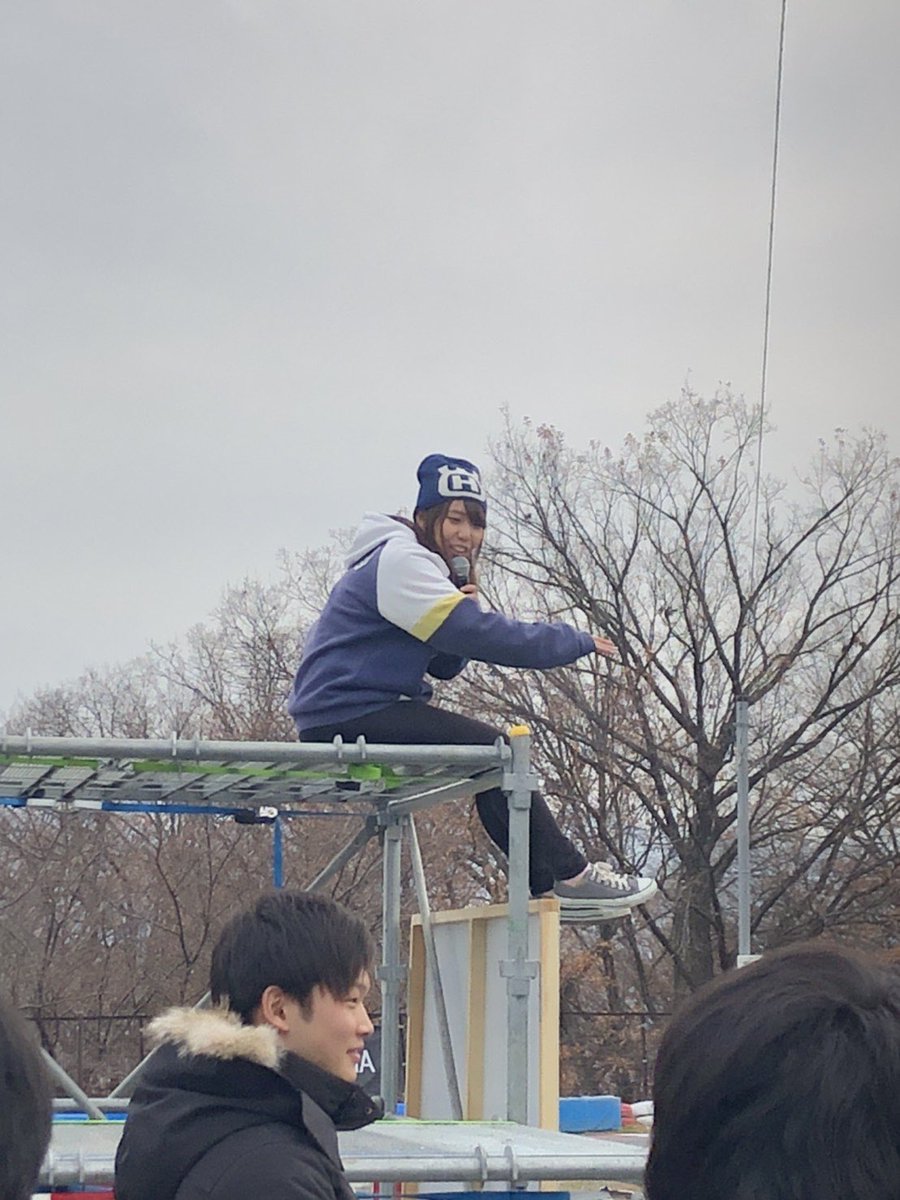 hii156's tweet photo. 山梨モータースポーツファンフェスティバルの思い出🗻#ymff
まいちゃんや来てくださった方が撮ってくれた「お仕事ひーちゃん」(まいちゃん命名❤)の写真がとてもお気に入りです🎄🌟高いところから失礼しています。(笑) https://t.co/jcoKHYKAQb