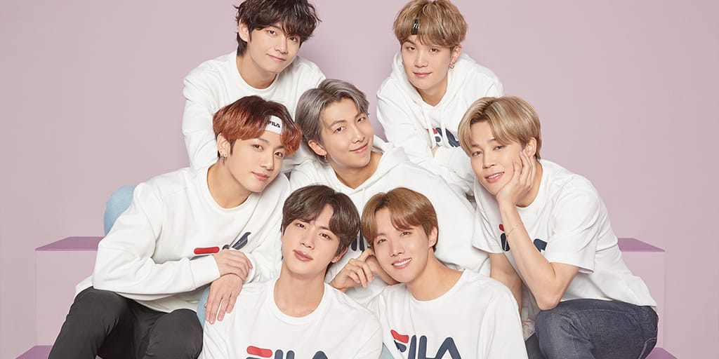 UniversBTS_'s tweet photo. 📰 Artistas mais vendidos no Gaon até 2019:

 1. @BTS_twt 👑 - vendas físicas de 6 milhões!!
 2. SEVE **** - 1,4M
 3. TW *** - 1,1M
 4. EX * - 829K
 5. X * -640K

 #onlyBTScan | ©️ BTSPublicity https://t.co/UseIVm1mgz