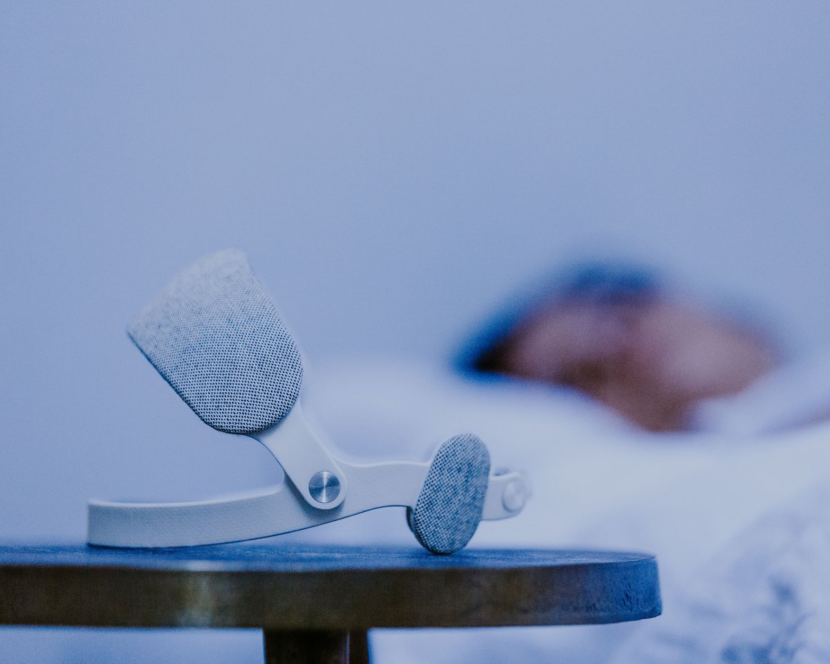 Sometimes sleep clinics may not be available near you, and some sleep tests can be very expensive. With URGONight, you can train your brain for better sleep without recurring costs and in the comfort of your own home.