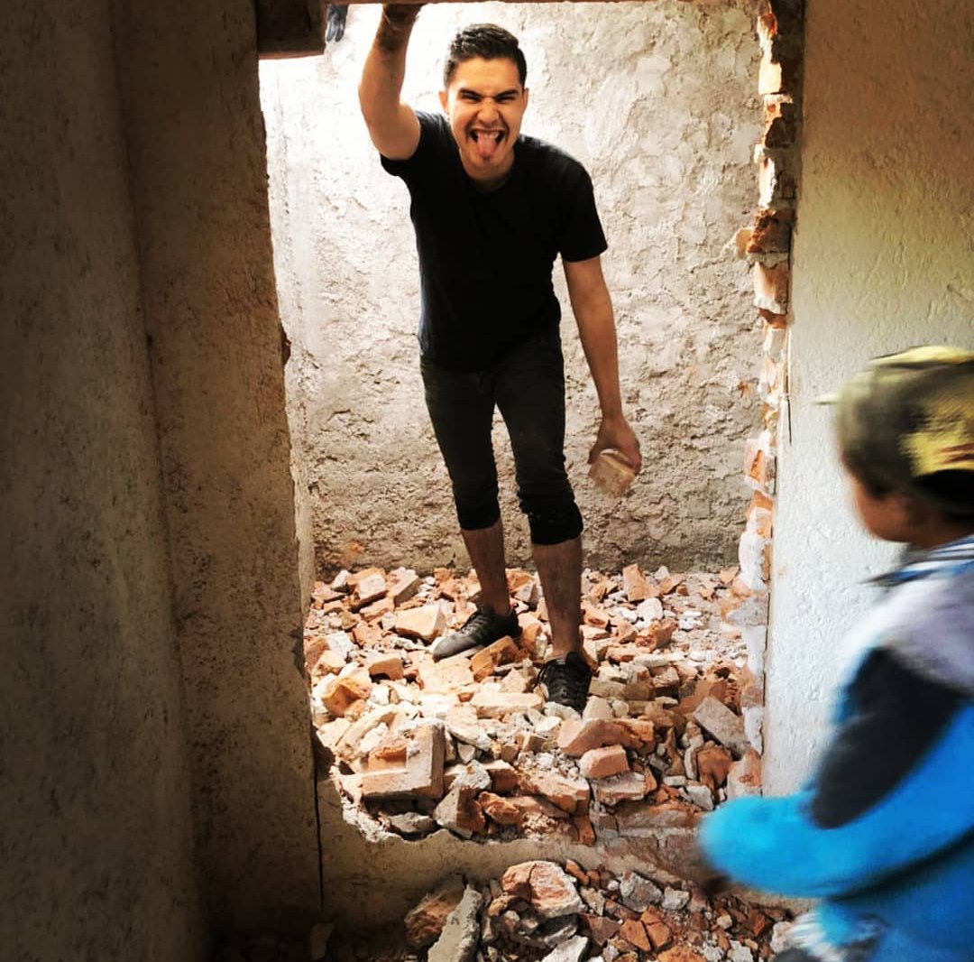 Dvalle9's tweet photo. Cuando quiera le tumbo la casa mami 🌚 https://t.co/NQLqFGvx1v