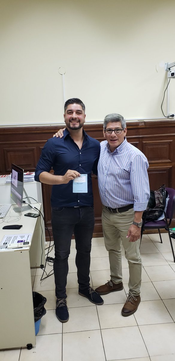 APAERONAUTICOS's tweet photo. Siguen los festejos de Egresados de nuestra Tecnicatura: hoy Pablo de la Canal
Felicitaciones!

#SomosAPA 
#ICAPA https://t.co/yWtcTTQD2F