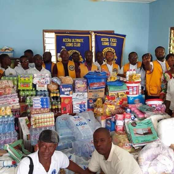 AccraExcel's tweet photo. Picture highlights on a donation to Country Side Children Welfare Home, Kasoa. It was amazing....We thank all who supported in diverse ways and to our partners Barfi Foundation. 
#LionsWeserve #TogetherWeservebetter
#AccraExcel #AccraUltimate #AccraElite #AccraUnity #Kascity https://t.co/RcwssDxm1T