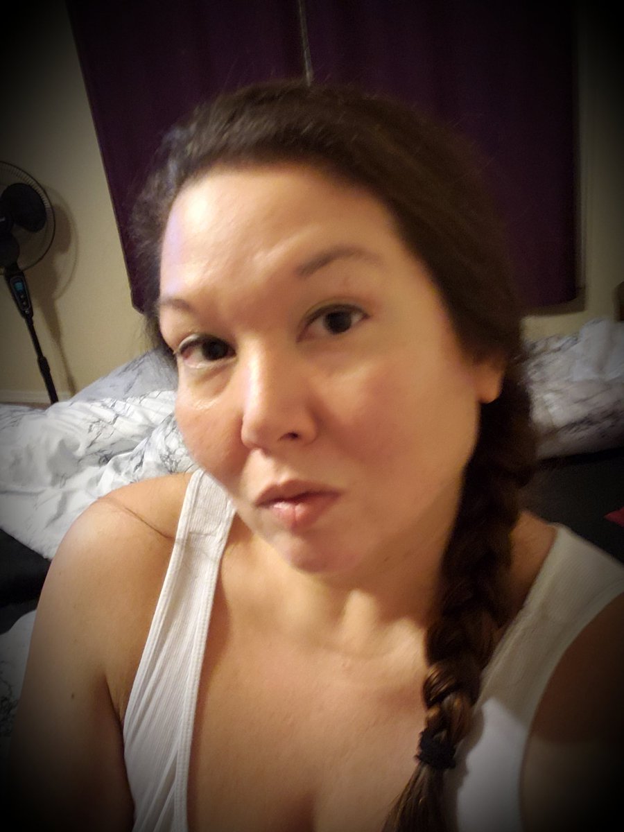 Shelley_Knight1's tweet image. That #mintsbreath weed has me down for the count before 10 pm! #freddysfuego #topshelf #onebakedbitch #stonerbabe #medicateandeducate #somegirlsloveweed #imsomegirls #goodnightmoon 😂✌