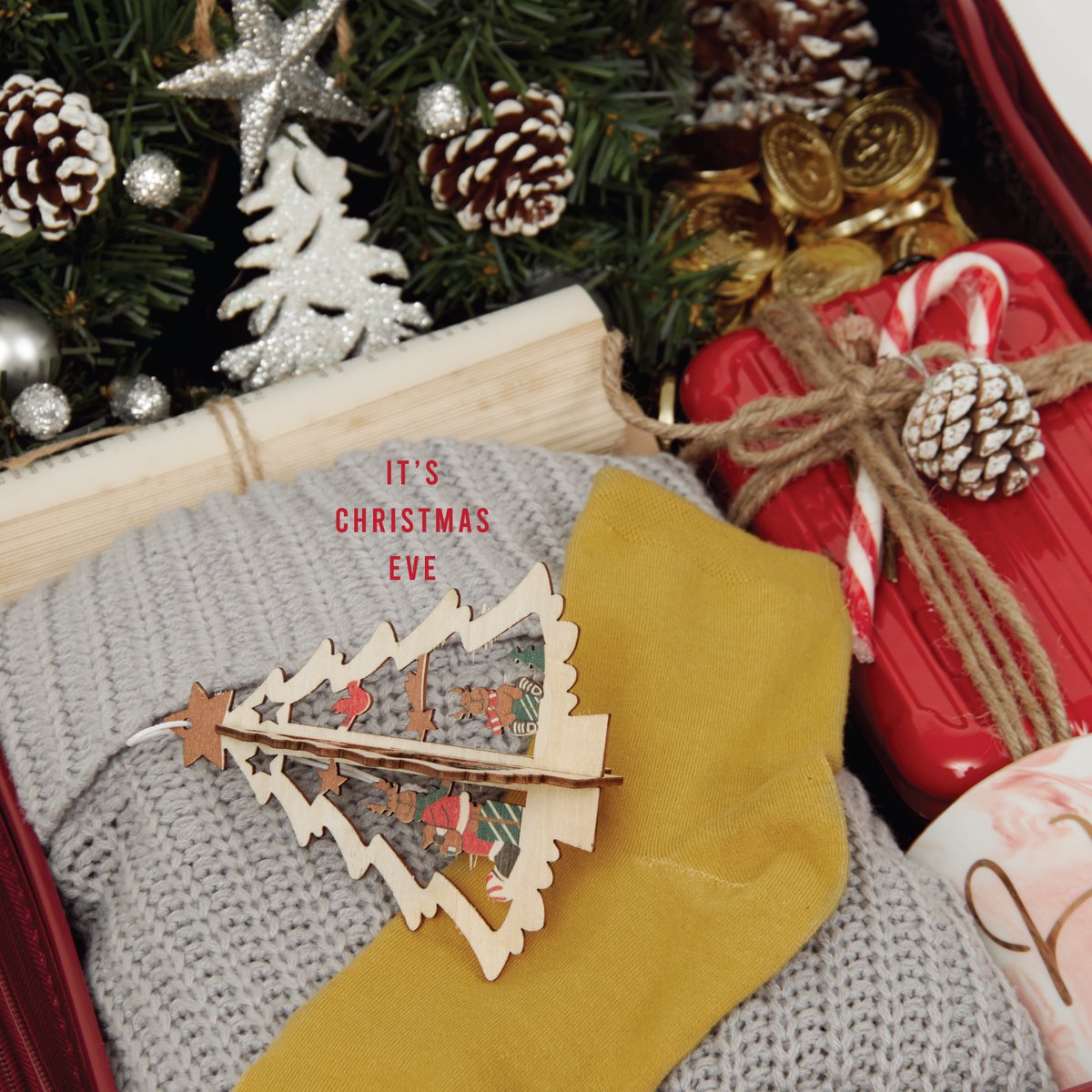 moof49's tweet photo. 🎅🦌🎄X'MAS EVE 🎄🦌🎅
#moof49 #ChristmasEve #Christmas2019 #ChristmasWithRose #xmas2019 #XmasEveEve #เพลินวาน #thailand #gift https://t.co/Dq4pJPbx11