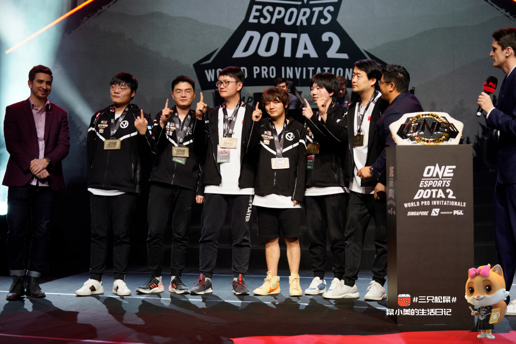 EMhLw2aWoAAODAy?format=jpg&name=medium