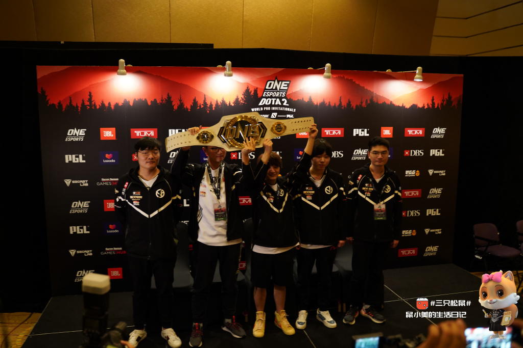 EMhLw2gX0AIkj-Q?format=jpg&name=medium