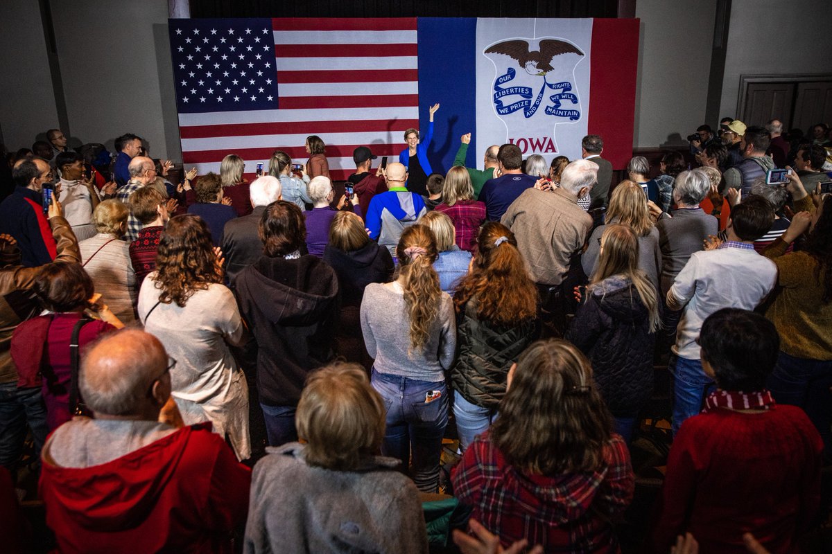 Elizabeth Warren speaks at the Cedar Rapids town hall.