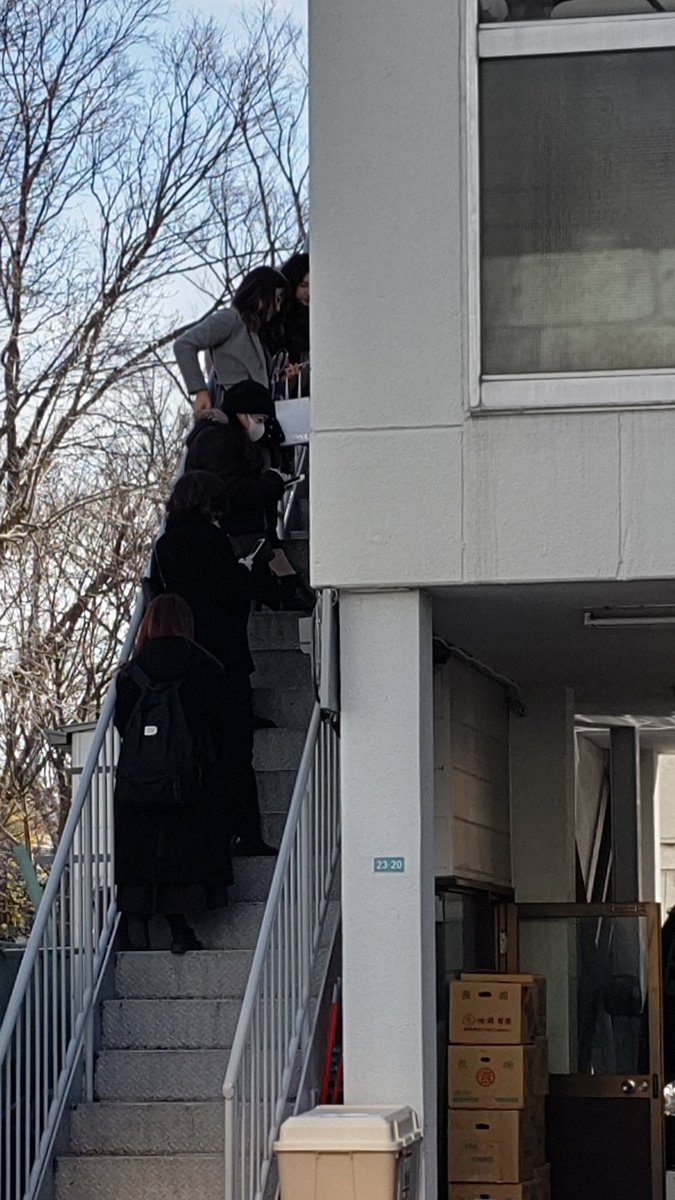Pg_moon's tweet photo. 今日も並んでるなぁAWarks
 #学芸大学 #AWarks https://t.co/3dejNcJYQ7