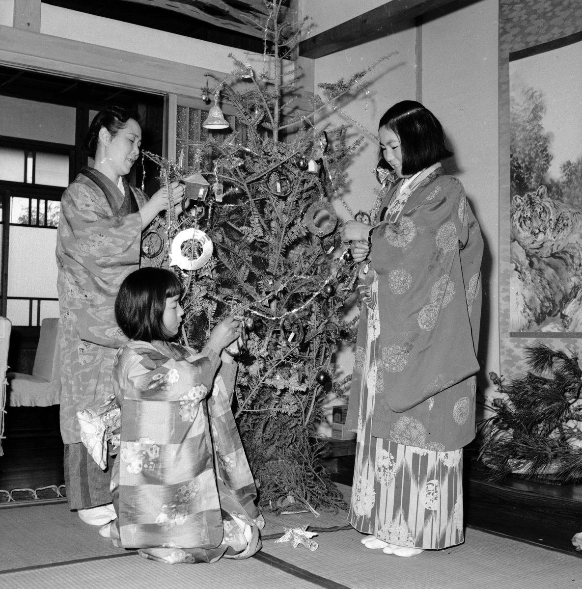 戦後すぐの日本ってどんなクリスマスを過ごしてたか知ってる?

 