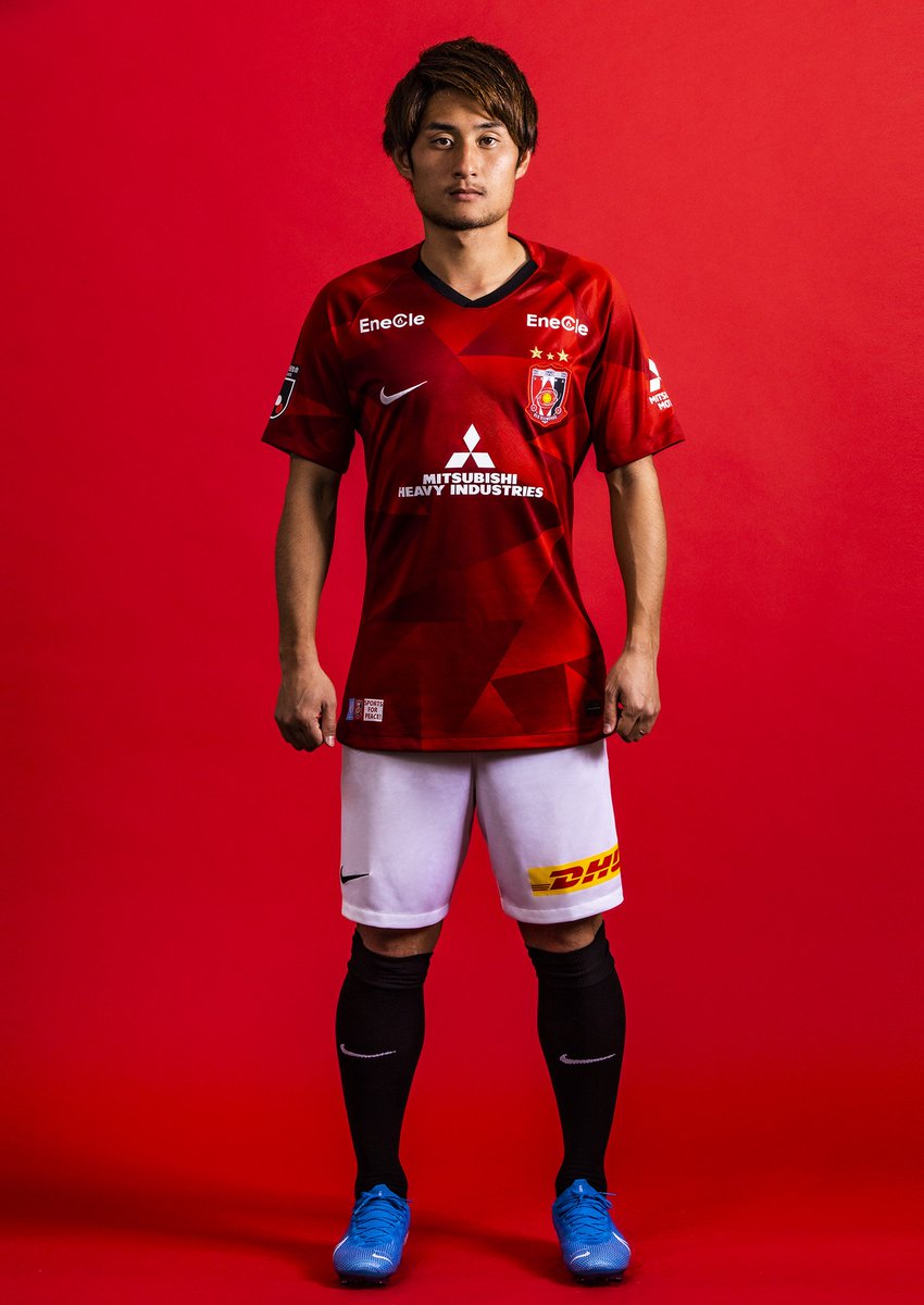 O Xrhsths サッカー新聞エルゴラッソ Sto Twitter 浦和レッズが来季の1stユニフォームを発表 関根貴大 選手が着用している写真画像を入手しました 昨日は白の2ndユニフォーム 明日は3rdユニフォームが発表されます 昨季までacl用ユニで胸に入っていた三菱重工 O Xrhsths サッカー新聞エルゴラッソ Sto Twitter 浦和レッズが来季の1stユニフォームを発表 関根貴大 選手が着用している写真画像を入手しました 昨日は白の2ndユニフォーム 明日は3rdユニフォームが発表されます 昨季までacl用ユニで胸に入っていた三菱重工