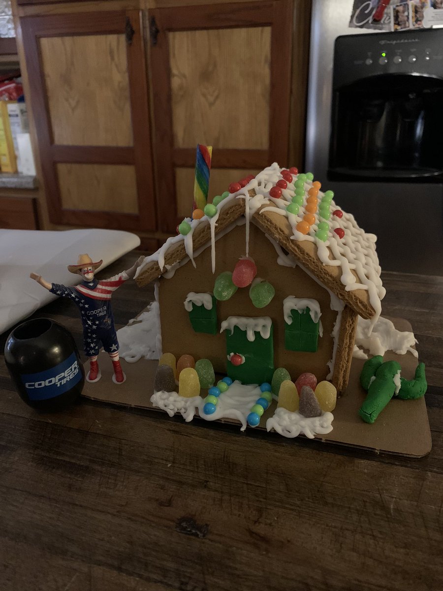 CrystalRaeAz's tweet image. The cactus may have fallen but @Flintrass is still standing in the boys vs girls gingerbread contest. 
@PBR @CooperTires