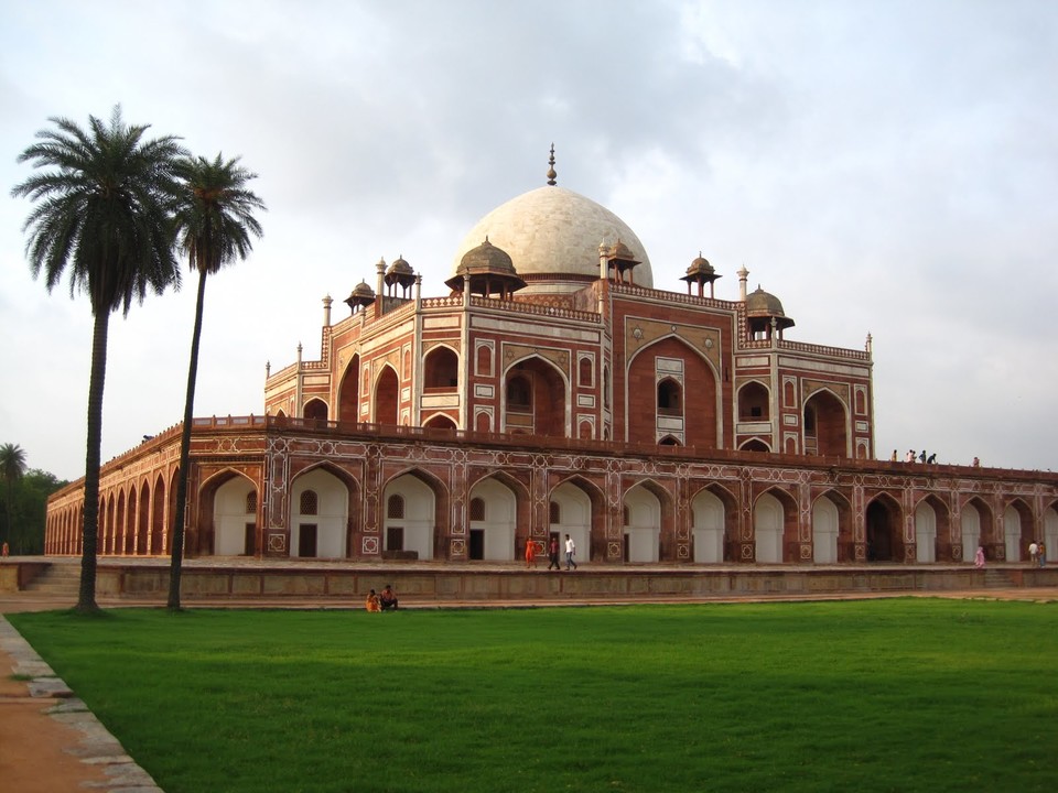 Expedition2Inc's tweet photo. The first garden-tomb on the Indian subcontinent, #HumayunsTomb is the tomb of the Mughal Emperor #Humayun in #Delhi #India #IncredibleIndia #tombsofindia #usa #usatoindia #tourstoindia #traveler https://t.co/xdQHMBpHU3
