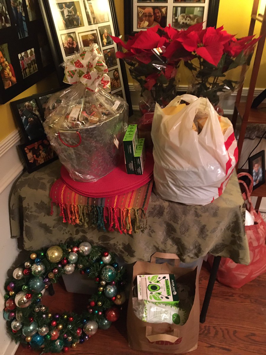 SusanLambert's tweet photo. The beginning is bare and chaotic. But note the @TyPieGuy apple boxes, common grip equipment for production. Apple boxes are super handy! #Cornucopia2019 https://t.co/BujZj8Quuz