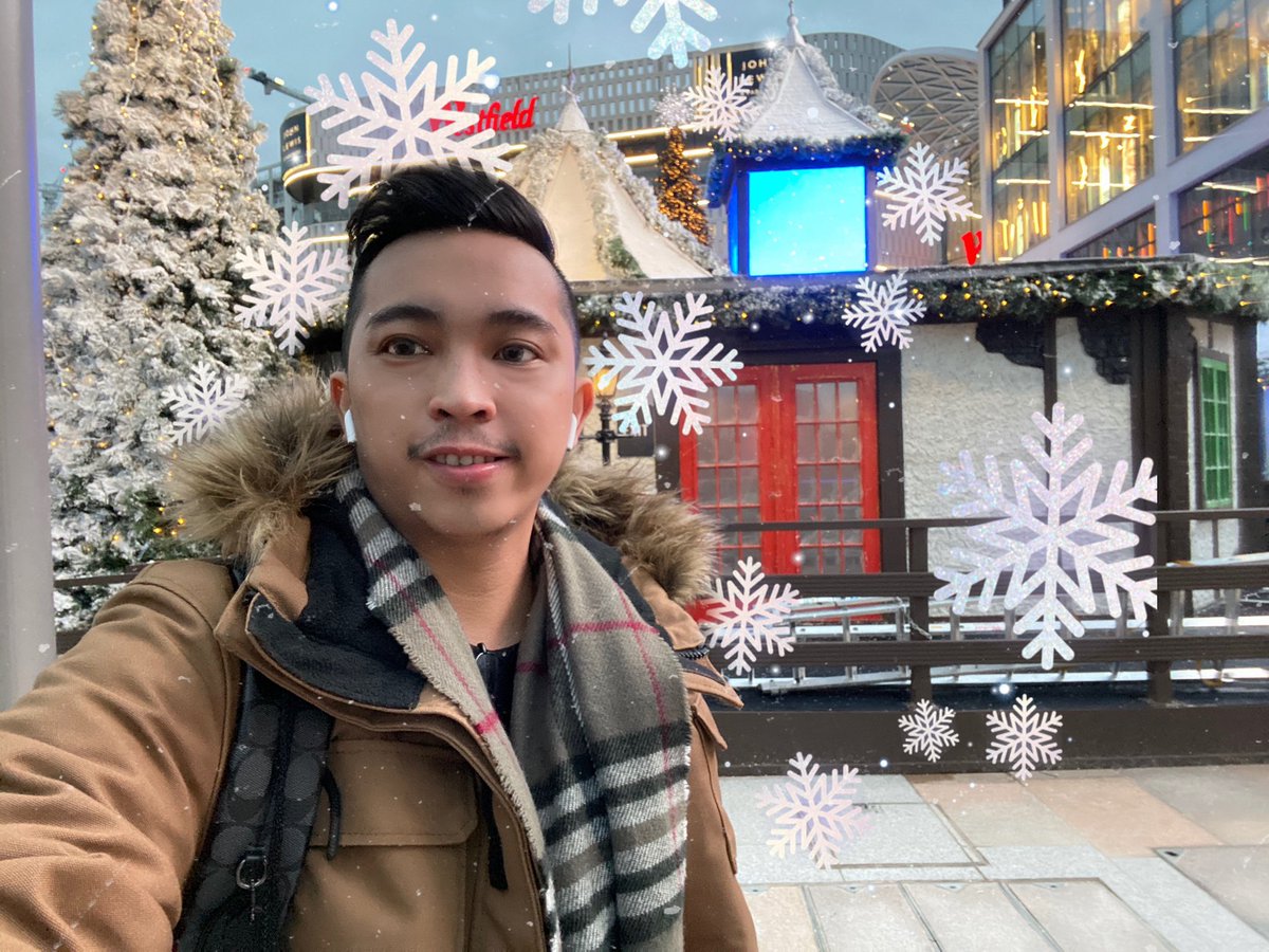 RaphRoad's tweet photo. Fifth Christmas Away From Home. Merry Christmas. #LabanKabayan https://t.co/eqOLi5Rx7G