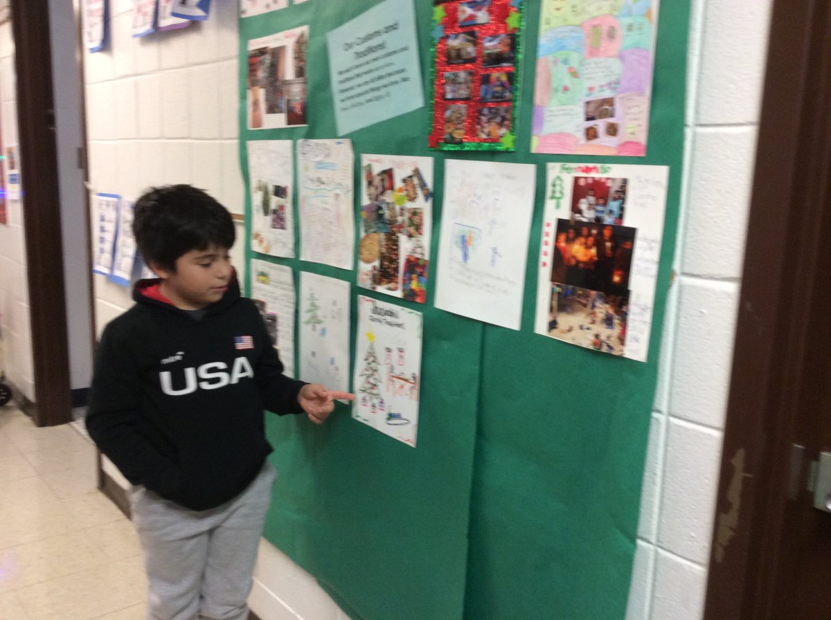 LindseyEMarch's tweet photo. Proud of our many holiday customs and traditions! #WeAre44 https://t.co/WZt41EiGzH