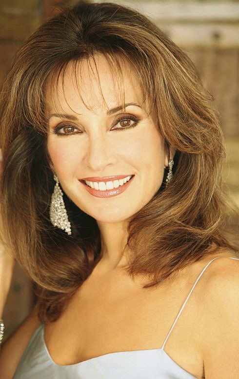 Susan Lucci cumple 73 años hoy, el mismo día que cumples años Tú Happy Birthday!!!    