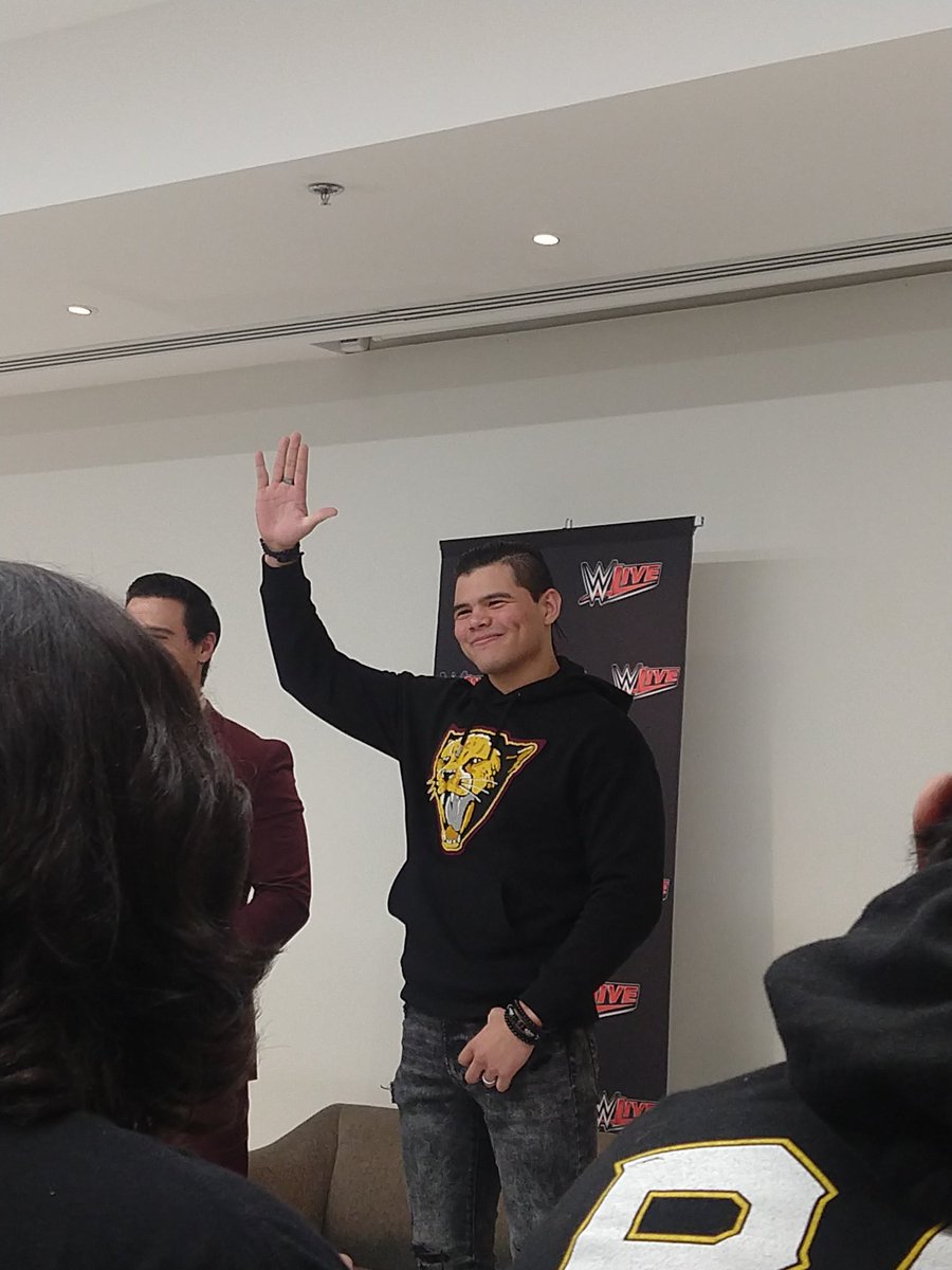 Karlitaz8's tweet photo. #CadaDíaMásFuerte 💪
#DaleGas
#Gravity0
#Humildad #Sencillez #BuenCorazón 
@humberto_wwe que placer verte 😁🤗🙏 https://t.co/EwC2fIIpTn