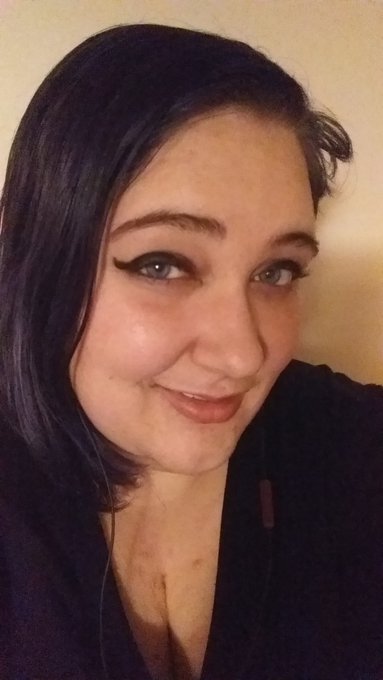 One big tittied goth girlfriend coming right up <3 https://t.co/OLwzk8mxd0