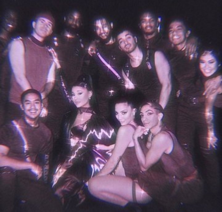 TeamAri17's tweet image. this tour was everything
her best tour. PERIODT