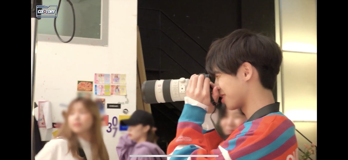 wapi_VIXXCV's tweet photo. 🦖: 📸
🐱: เฮียทำไรง่ะ
🦖 : ถ่ายรูปหนูไงครับ
🐱 : ไม่เอาไม่ถ่าย เขิน

ใจมันชิปอะเนอะ โมเม้นสร้างได้ด้วยใจเรา 555
#เบ้กแพ #กนแพ #BXBAE #BX #BAEJINYOUNG #BYOUNGGON https://t.co/cKBntpCaoa
