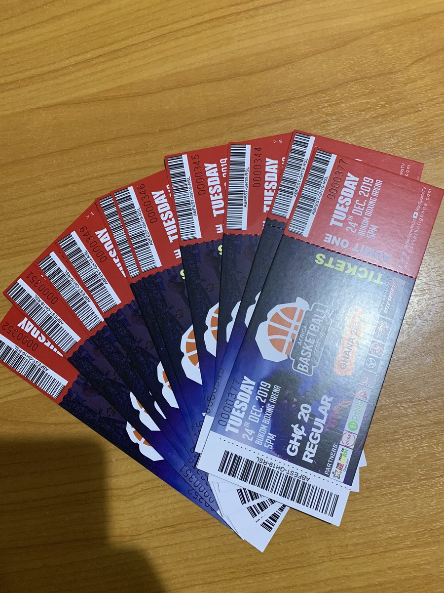 surr_mike's tweet photo. It shouldn't be all about going to bar to drink and getting slapped n pushed away like they giving u free drinks. This is another side of entertainment. The most entertaining sports.. Basketball. Come spend some few hours to enjoy the game. #supportbasketball #SupportOurOwn https://t.co/B9Kg2ASCL0
