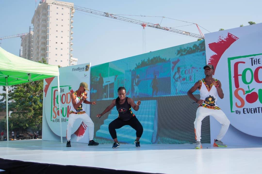 UncleMohamz's tweet photo. No matter your category, be it FitFam or Cooking, FirstBank got you covered at the Food Souk.
Check out pictures from the engaging aerobics session yesterday.
See people flying upandan π
This festive season, eat and burn it straight up
#DecemberIssaVybe
#FirstBankXFoodSouk https://t.co/U8ZrAxsl7M
