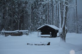 Merry Christmas to you all. Thanks for all the inspiration you give me!
Our old storage house, called ‘Stabbur’ in Norwegian. All made by hand and not a single nail is used.