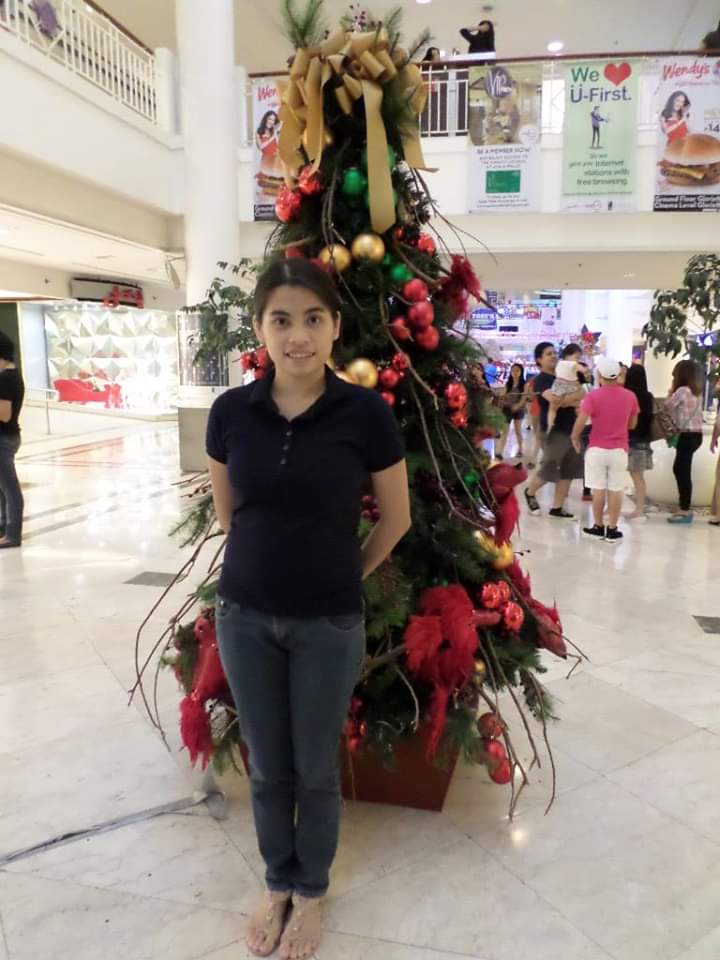 Teretekki's tweet photo. Before everyone us will be busy preparing for their Noche Buena later, I will greet you a Merry Christmas. ๐๐คถ Don't forget to say thank you for all the blessings that you guys have. Here's mine since Christmas will be in a hr. ๐๐คถโบ๏ธ #SHCJSELCADAY https://t.co/Ncz87o69X3