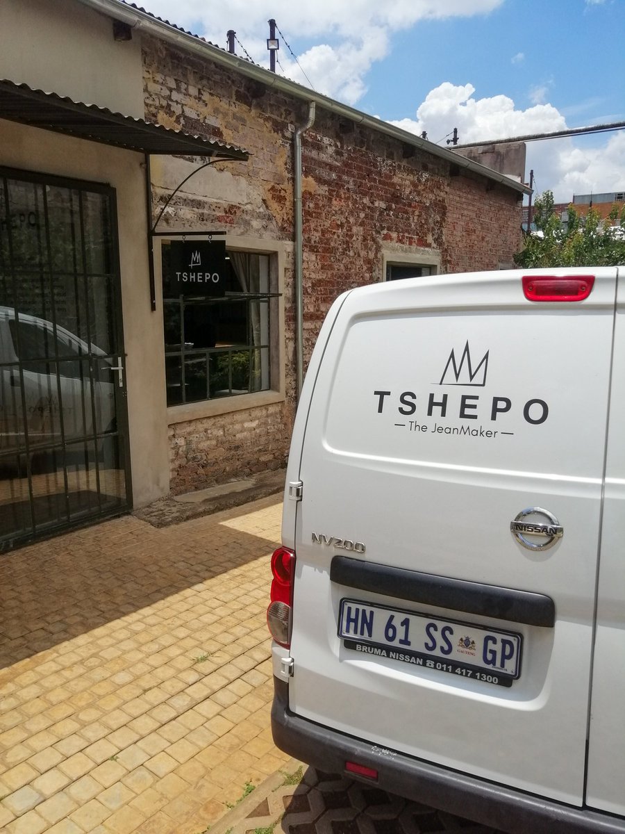 TshepoJeans's tweet photo. In 2015 I was couch surfing, had R0 to my name.
I started to talk to God about my dreams.
Got a loan for R8000 started a brand.
4 years later we've designed jeans for royalty #duchessofsussex
Dressed world class musicians.
Traveled the world 
Employed people.
This is my story https://t.co/KEVYnlQFRN