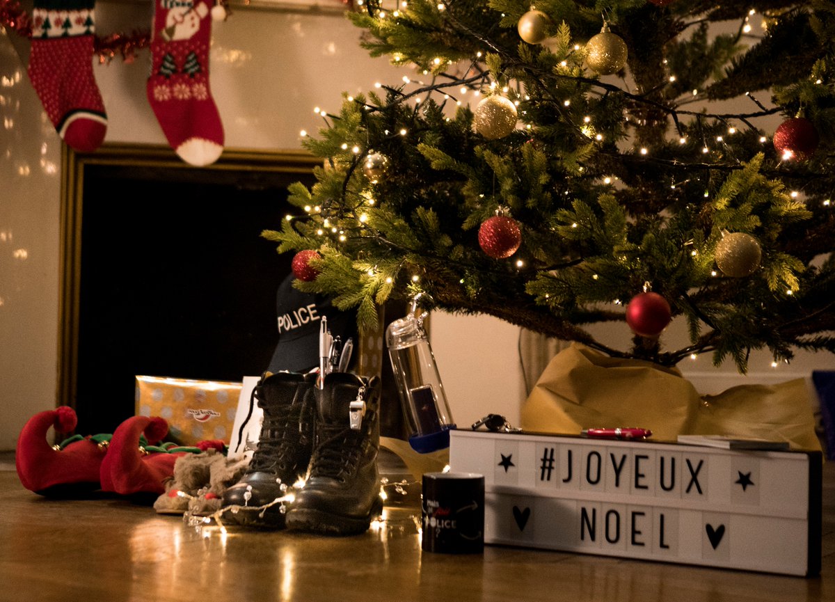 Police Nationale Joyeuxnoel Merci Pour Les Tres Nombreux Messages Que Vous Avez Adresses A Tous Les Policiers Mobilises Pour Votre Securite Durant Le Reveillon A Notre Tour Nous Vous Souhaitons Police Nationale Joyeuxnoel Merci Pour Les Tres Nombreux Messages Que Vous Avez Adresses A Tous Les Policiers Mobilises Pour Votre Securite Durant Le Reveillon A Notre Tour Nous Vous Souhaitons