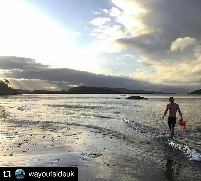 #Repost @wayoutsideuk
• • • • • •
Oban

Lunchtime swim dates 💙
*******************************
#TheSWOOWS theswoows.com