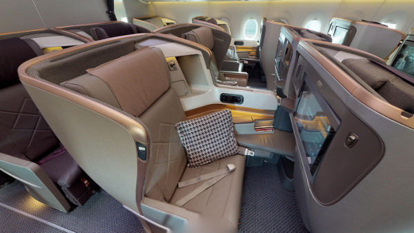 Hemos tenido la ocasión de grabar una visita virtual 360 del AIRBUS 350-900 de SINGAPORE AIRLINES, puedes ver la Business Class de Singapore Airlines en sociedad.turvirtualtur.com/entrada-visita… . ¡Es impresionante!