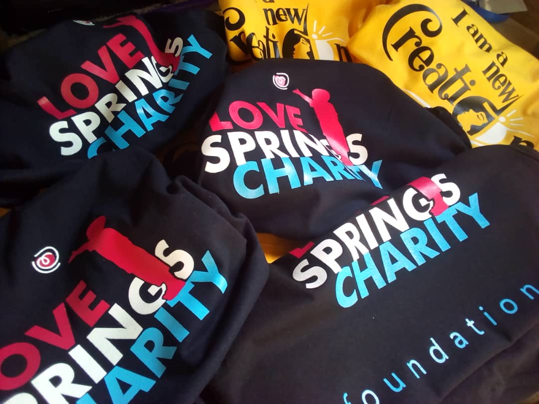DasebreAttasei's tweet photo. Do something worthwhile this yuletide. Reach out to the less fortunate, share love with them. This season is not about us alone but about the many who have not been fortunate to enjoy the privileges some of us are blessed with.
#LovespringsCharity
#charity 
#love https://t.co/QogN4gSPRd