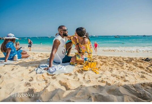 VibeGlam's tweet photo. Christmas in CapeVerde πβ¨
KhaDoni β€
πΈ @FlyBoku
#CapeVerdewithKhaDoni
#KhaDonixFlyboku
#Flyboku https://t.co/7PJc1ZuBEh