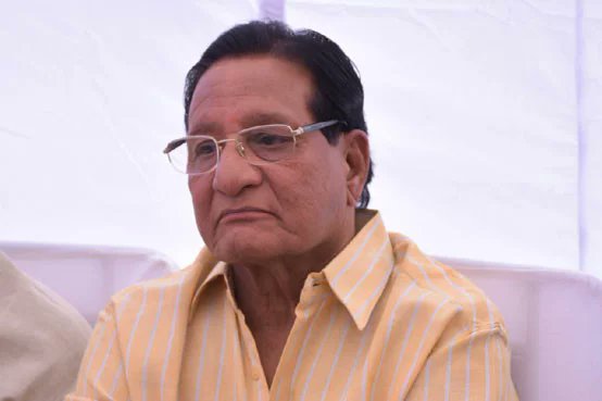 thefirstindia's tweet image. #Jaipur | For the first time after becoming the minister in-charge, Shanti Dhariwal will hold a meeting of district-level officials at the Collectorate today.
#ShantiDharwal #DistrictOfficials #Rajasthan