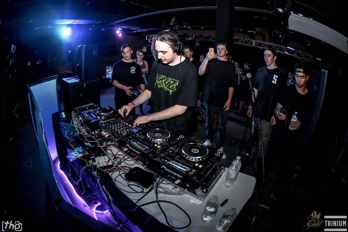 TriniumEvents's tweet image. Before Skrillex tweeted Phiso in 2019 we brought him out to Lakehurst Events Center in 2016

📸: @HeitzPhoto