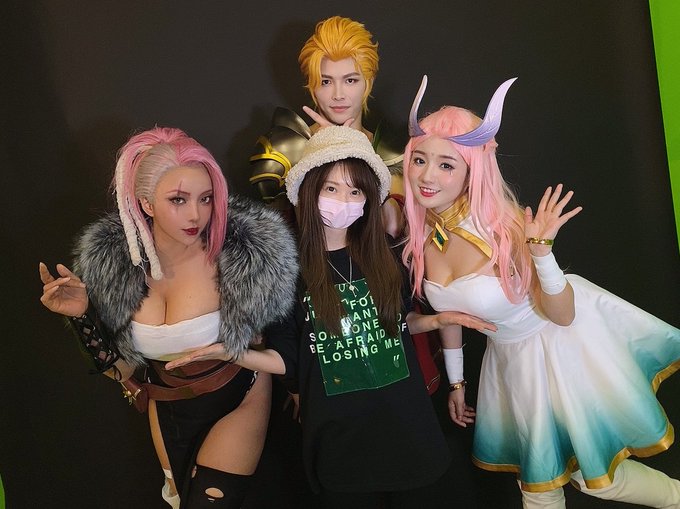 Twitterのコスプレ画像27