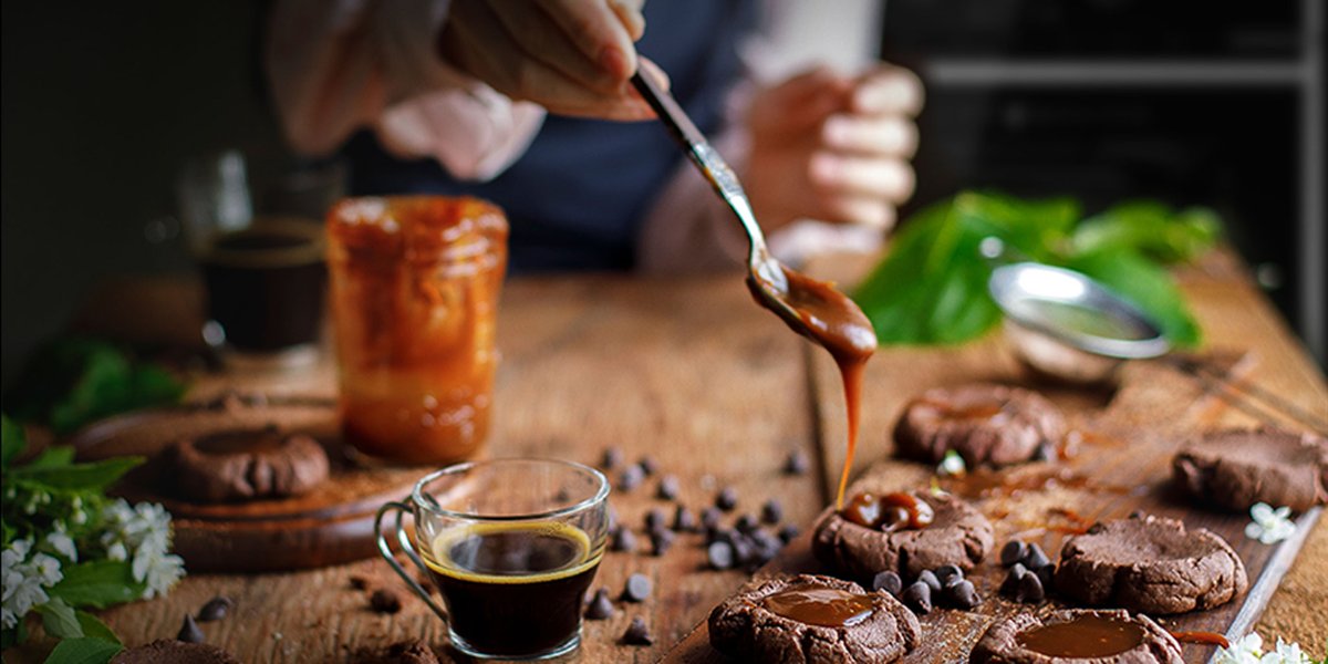 TekaUAE's tweet photo. These dark chocolate-y treats are completely delicious and loving, and can be prepared in just 20 minutes! Totally worth every bite!
#TekaRecipe #Baking #Festivebaking https://t.co/BBnw5X78EP