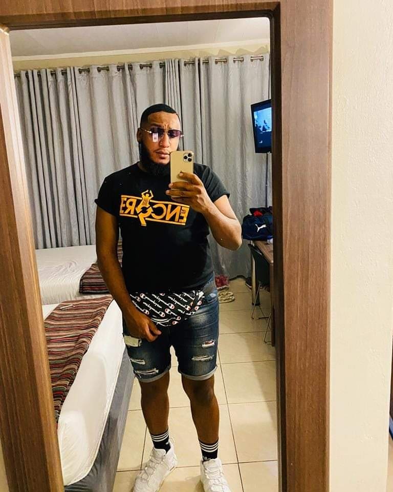 pyclapyourhands's tweet photo. Catch #MrYummy later today(24/12/19) at @pyclapyourhands #ClapYourHands👏 #Encore🔃🔄🔁 https://t.co/EcgOZ0A7sQ