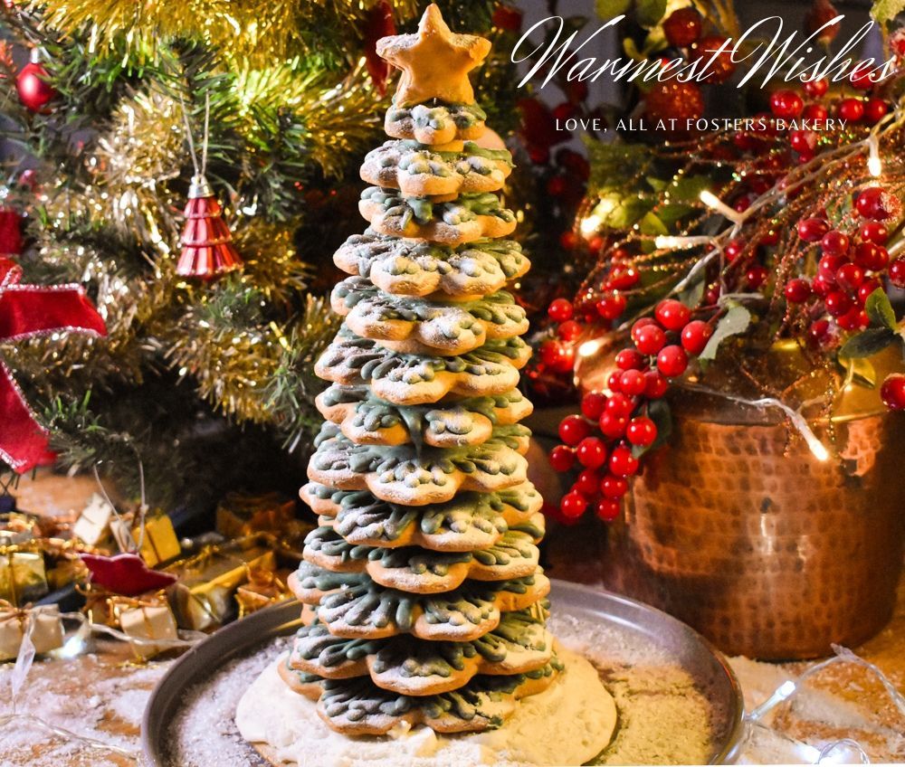 Merry Christmas and a Happy New year from all the teams at Fosters Bakery (Staincross) Limited 🎅 🎄 

#Christmas #Bread #GingerBread #Santa #Foodie #Centrepiece