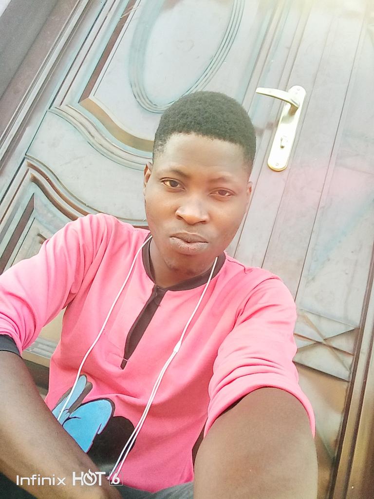 Officer_Tee19's tweet photo. Morning famz happy Xmas 🎄in advance 💖💖 https://t.co/3gKjhyCZTm