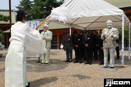 チキンとして調理された鶏たちが神社で供養されてるｗｗｗ