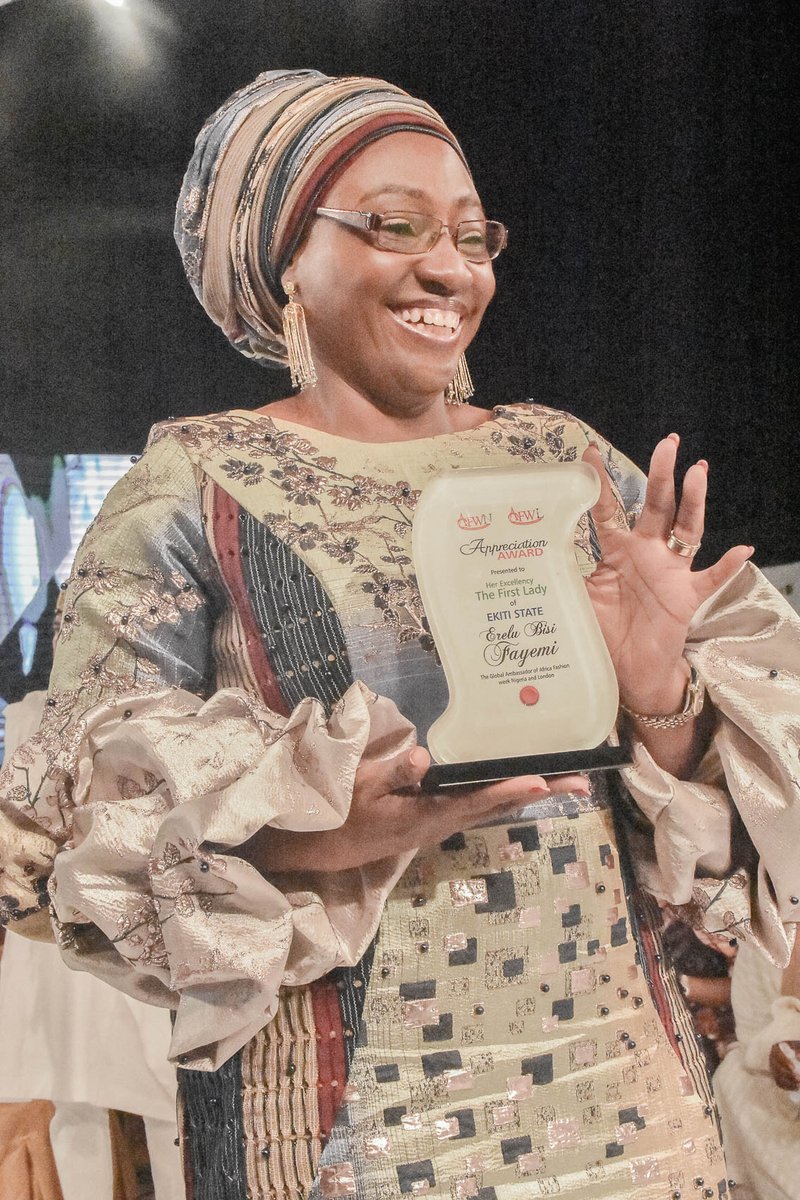 bisiafayemi's tweet photo. #EkititotheWorld at the just concluded @africafwnigeria

#AFWN2019 
#FashionEntrepreneurs
#FashionWeek
#BisiaFayemi https://t.co/N5Re1sDqEq