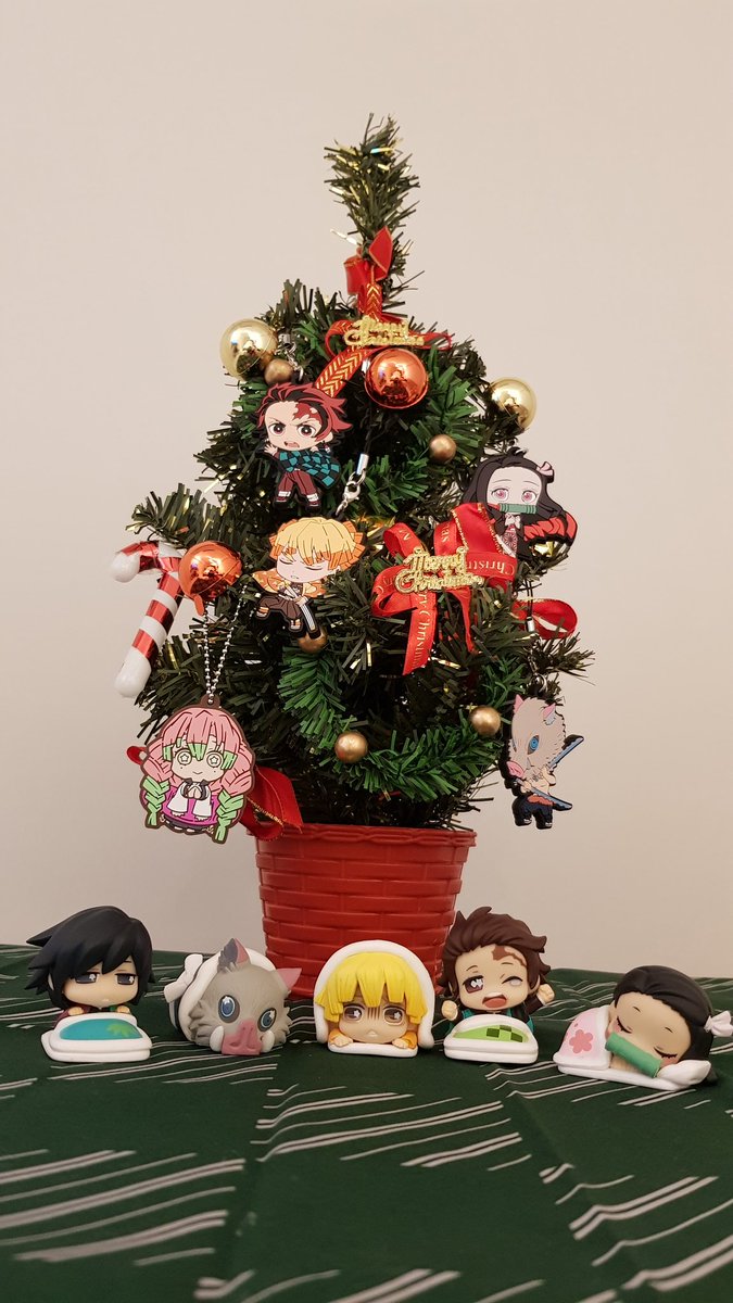 Habe unseren Mini-Weihnachtsbaum noch etwas verbessert ❤
#kimetsunoyaiba